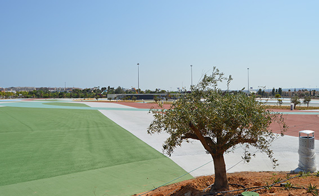 L3Rvb2xzL3Bob3RvYWxidW1fdmlldy9jdXN0b21lci9pbWcvNzQ0NS9tZWRpdW0xLzc0NDU1MC5qcGcvQ3JvcC8_eD0wJnk9MCZ3aWR0aD01NjcmaGVpZ2h0PTM1MA