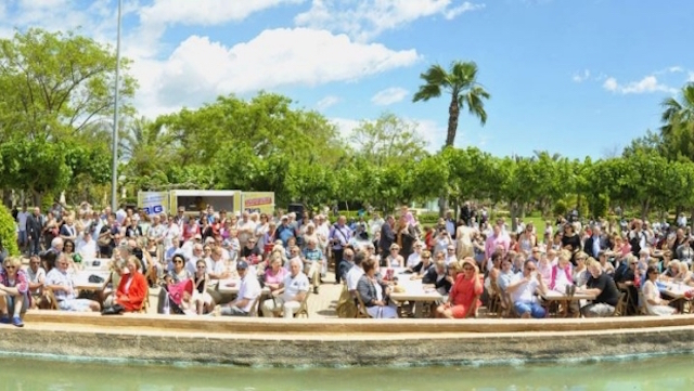 L3Rvb2xzL3Bob3RvYWxidW1fdmlldy9zcGFuaWEvaW1nLzc2MTEvbWVkaXVtMmIvNzYxMTU1LmpwZy9Dcm9wLz94PTI2Jnk9MCZ3aWR0aD02MjAmaGVpZ2h0PTM1MA