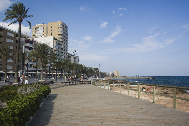 paseo_juan_aparicio_torrevieja-640x426