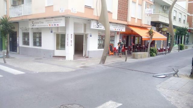 17757081_407913436239826_113603299380608833_n